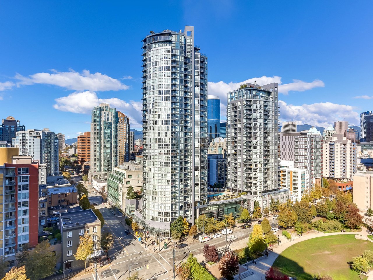 View of downtown vancouver from Eden condo