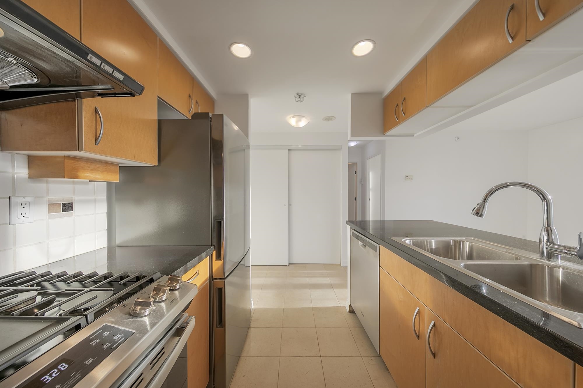 1508 189 Davie Street