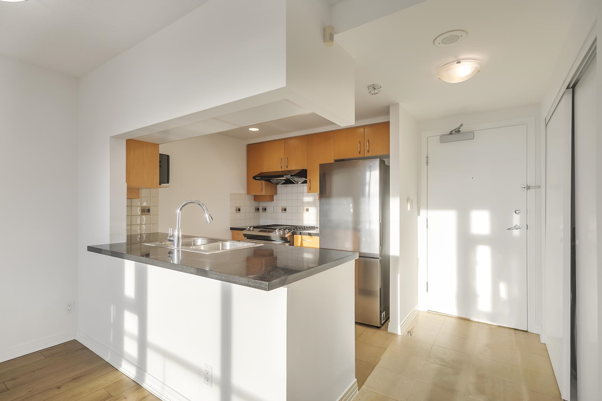 1508 189 Davie Street