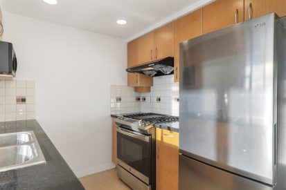 1508 189 Davie Street