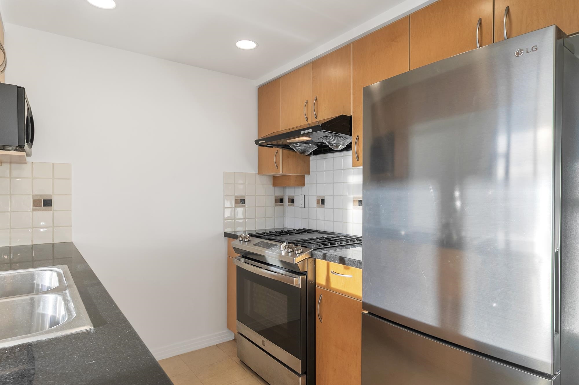 1508 189 Davie Street